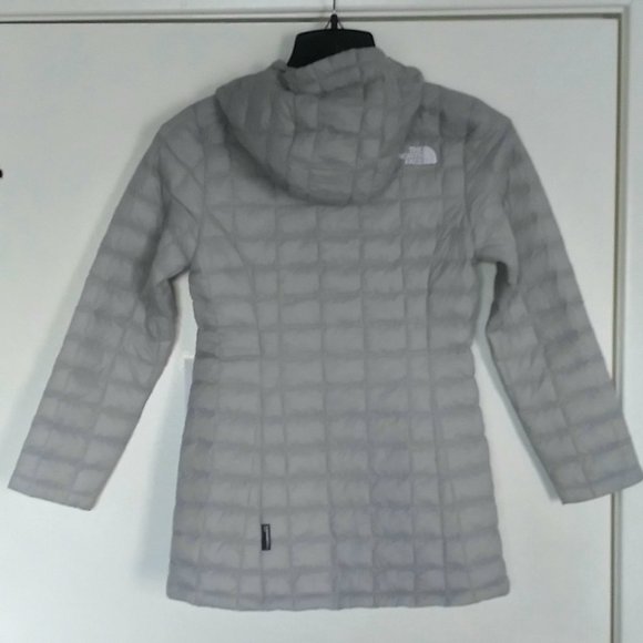 🆕The North Face Girls' Thermoball Eco Parka, SM (7/8)-Meld Grey, Brand NEW, Aut - Picture 5 of 14